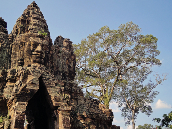 ※カンボジアのアンコールワットから、アジアの遺跡を巡る旅に火がついた。