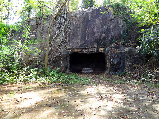  Hermit Cave