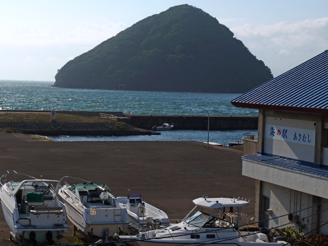 海の駅と湯ノ島