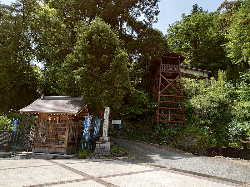天竜川から取り入れていたという水櫓は、二俣城ということもあり高層櫓でした。