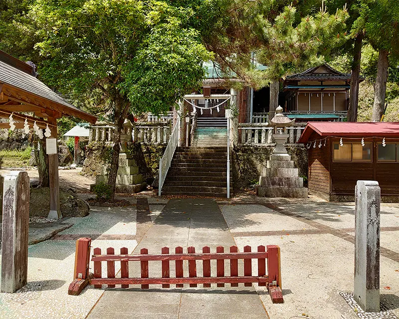 静岡にはたくさんの諏訪神社があります。そのためなのか二股諏訪神社と言われているようです。