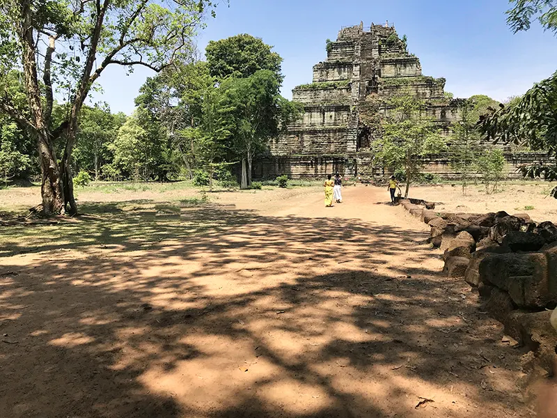 カンボジア-シェムリアップ・クメール遺跡を求めて